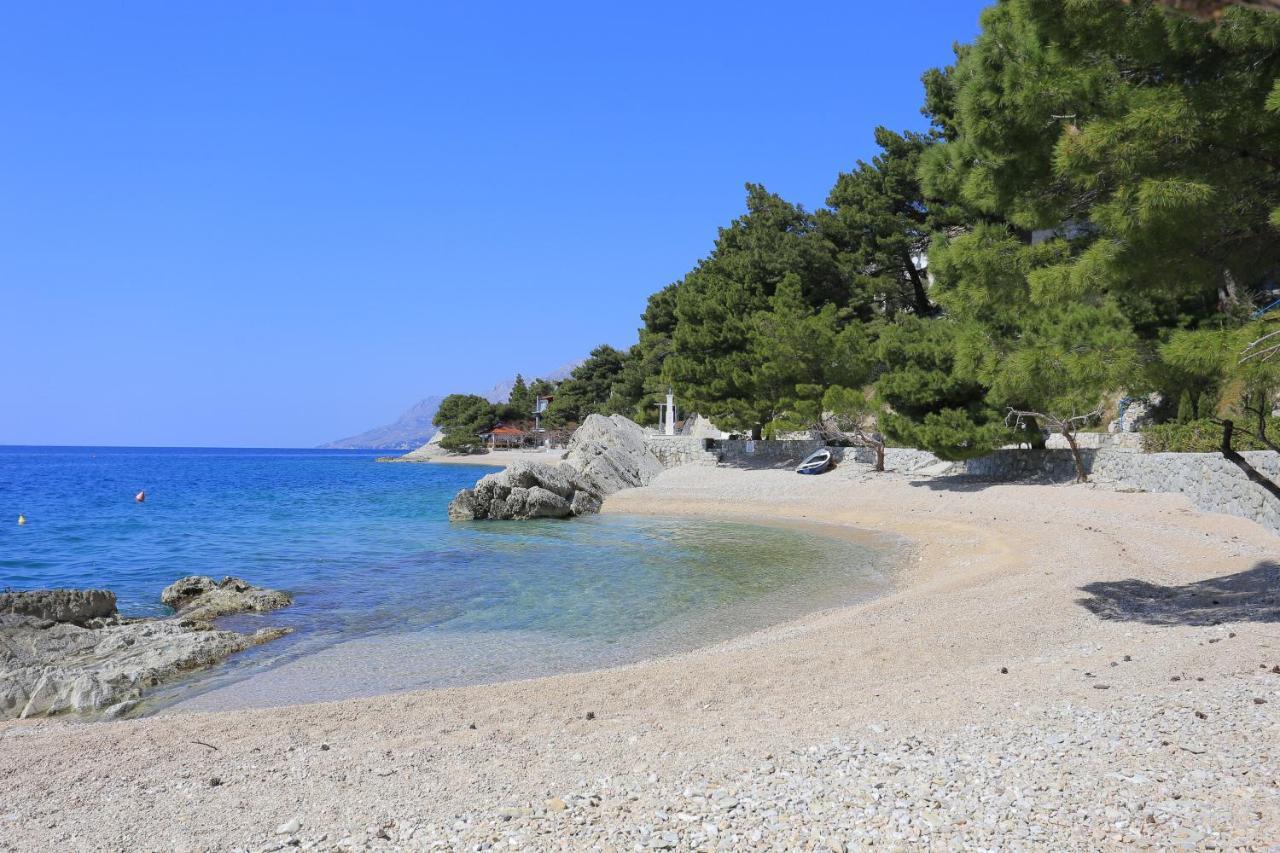 Apartments With A Parking Space Brela, Makarska - 6043 Exterior photo