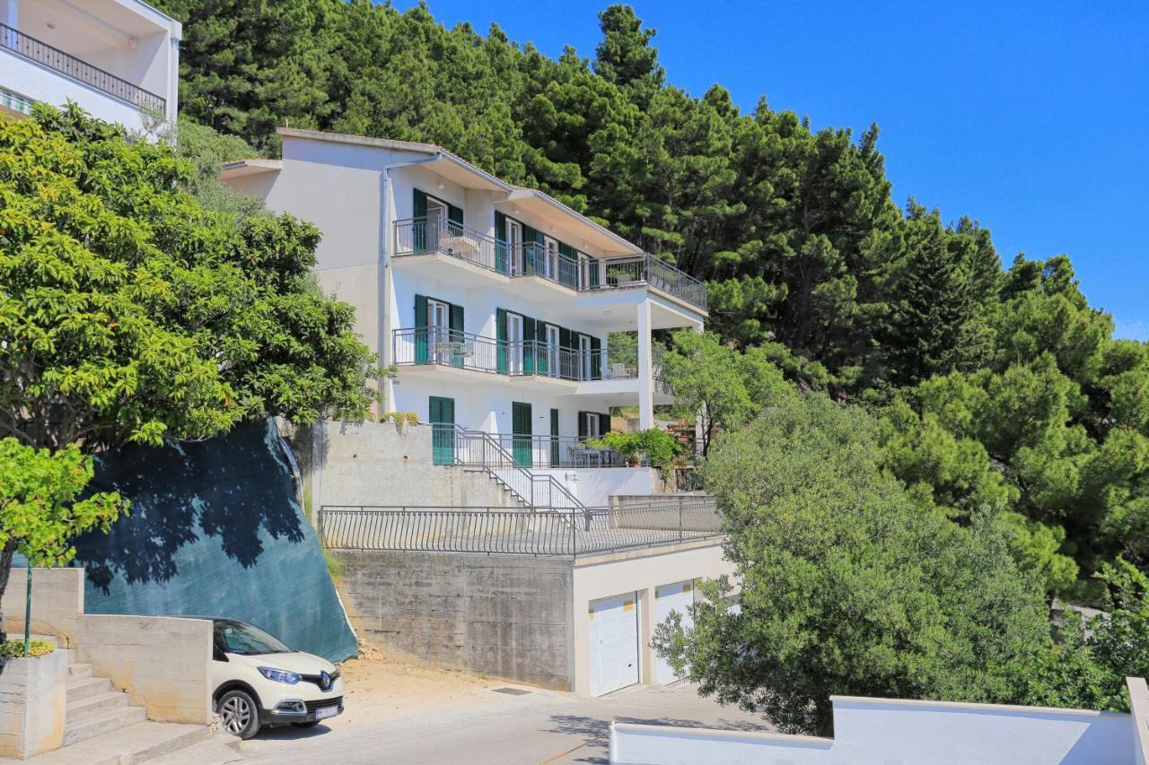 Apartments With A Parking Space Brela, Makarska - 6043 Exterior photo