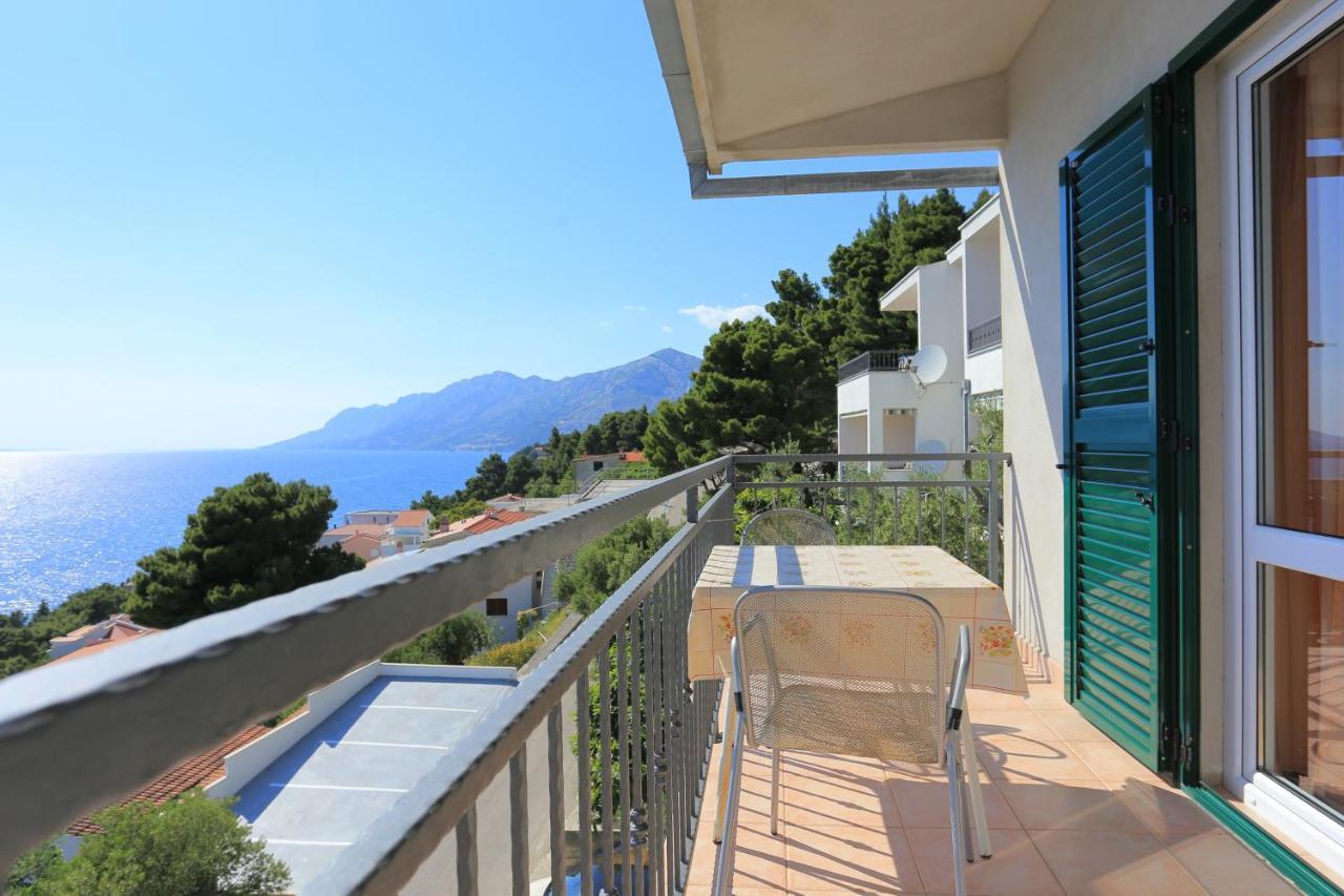 Apartments With A Parking Space Brela, Makarska - 6043 Exterior photo