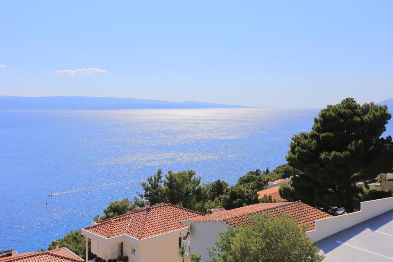 Apartments With A Parking Space Brela, Makarska - 6043 Exterior photo